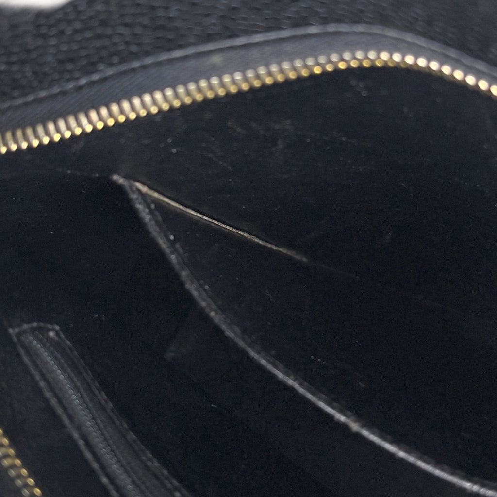 Chanel Reissue Tote Handbag CC Logo Caviar Leather Black — view 8