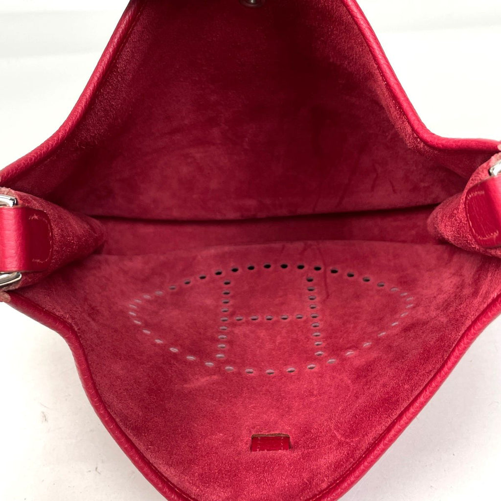 Hermes Evelyne 1 GM Perforated Logo Shoulder Bag Taurillon Clemence Rouge — view 8