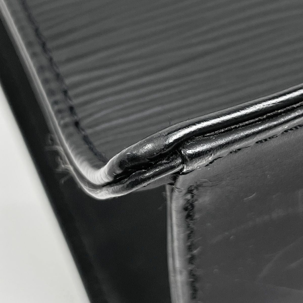 Louis Vuitton Sac Plat PM Tote Epi Noir — view 3