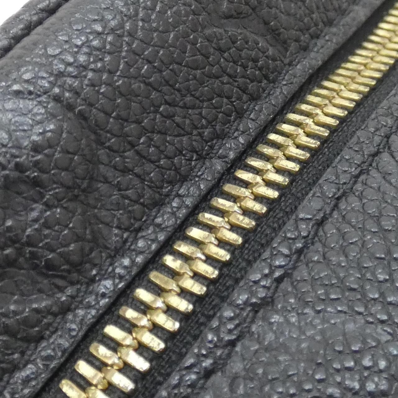 Louis Vuitton Monogram Empreinte Boite Chapeau Sple MM Shoulder — view 4