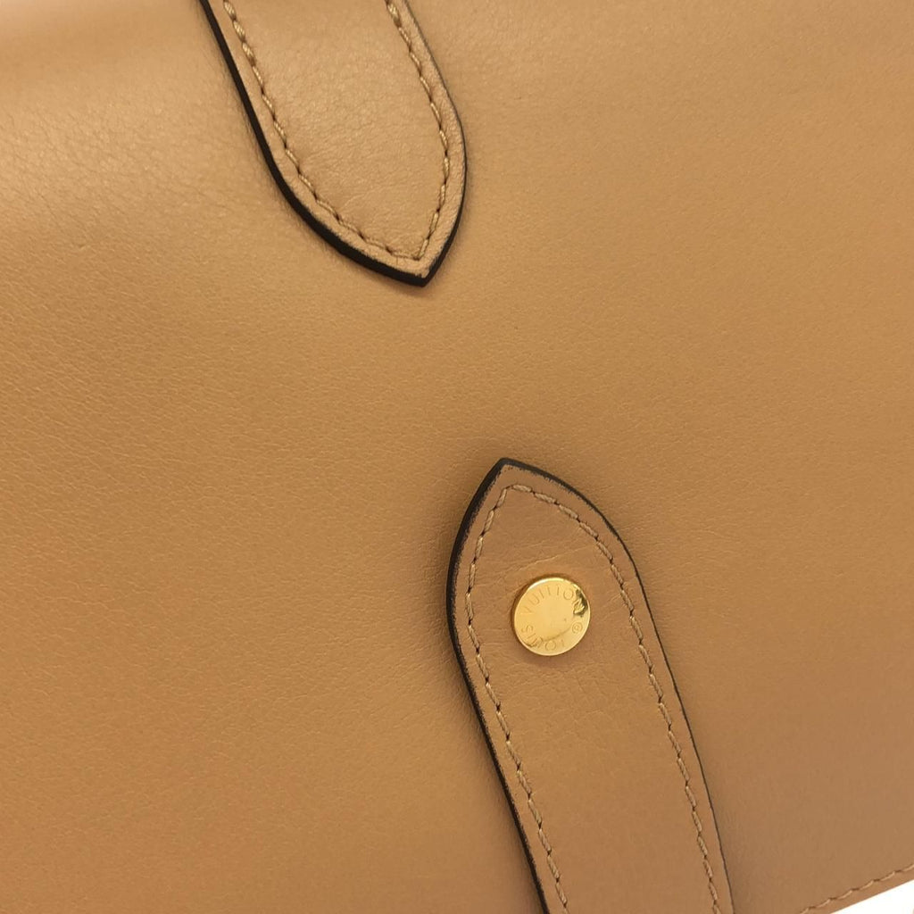 Louis Vuitton Rendezvous Shoulder — view 5