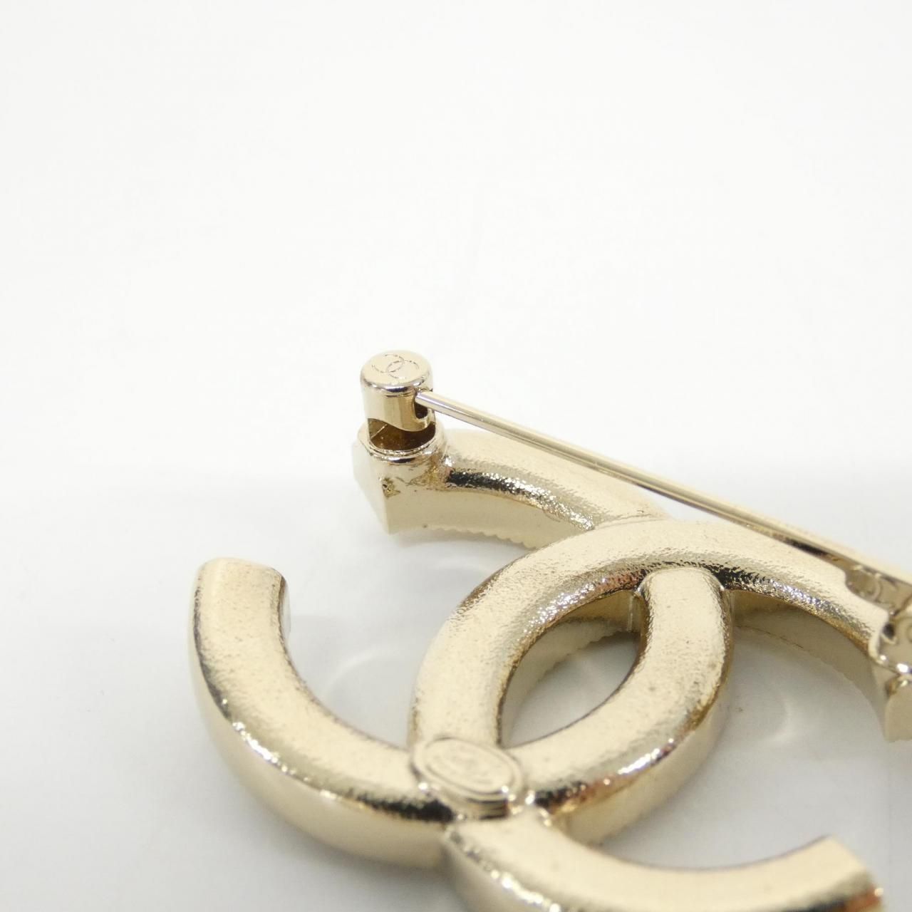 Chanel Brooch Gold — view 3