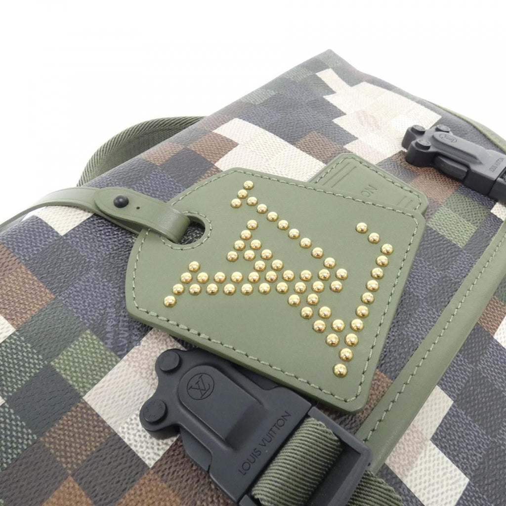 Louis Vuitton Damoflage LV Trail Messenger Shoulder — view 6
