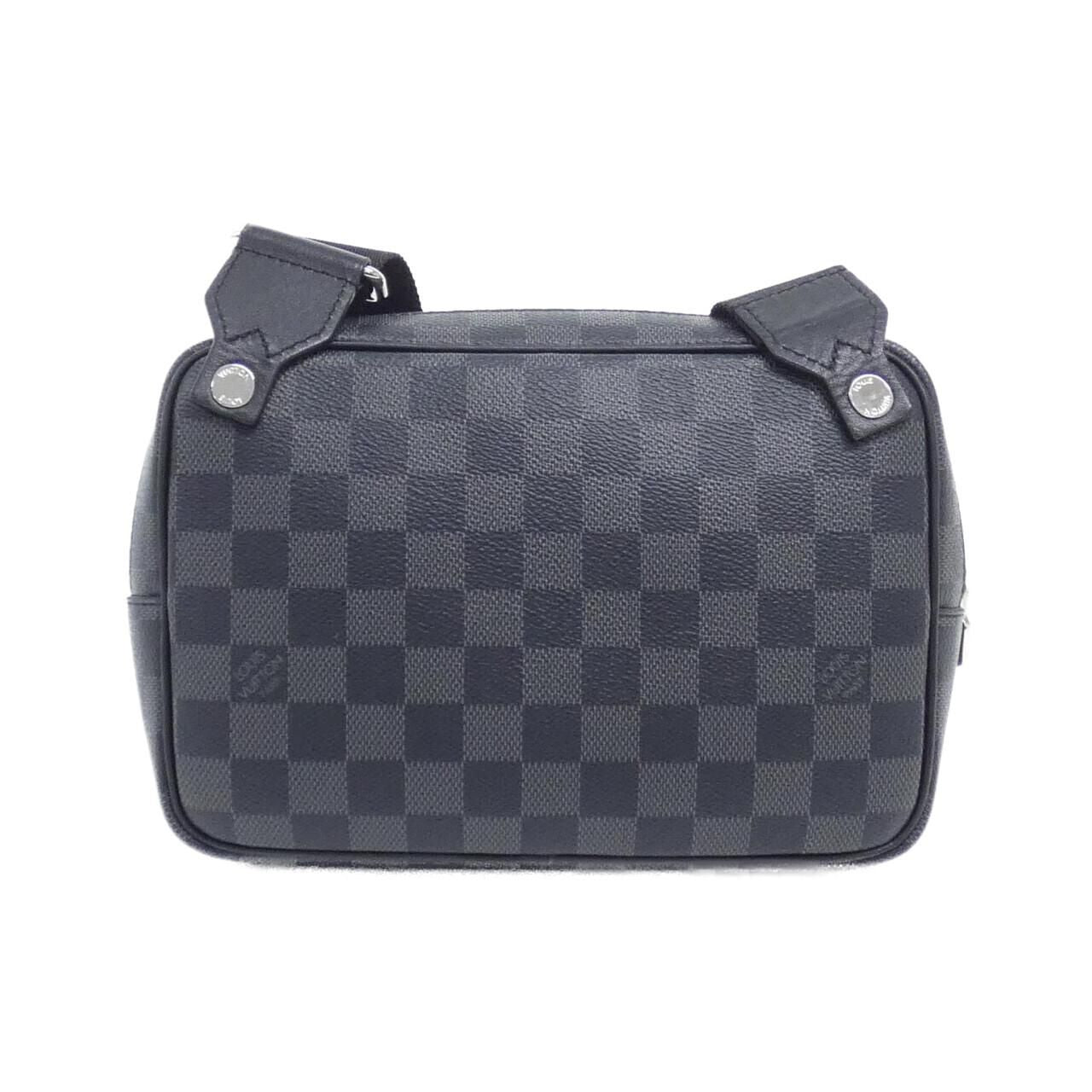 Louis Vuitton Damier Graphite Scott Messenger Shoulder — view 2