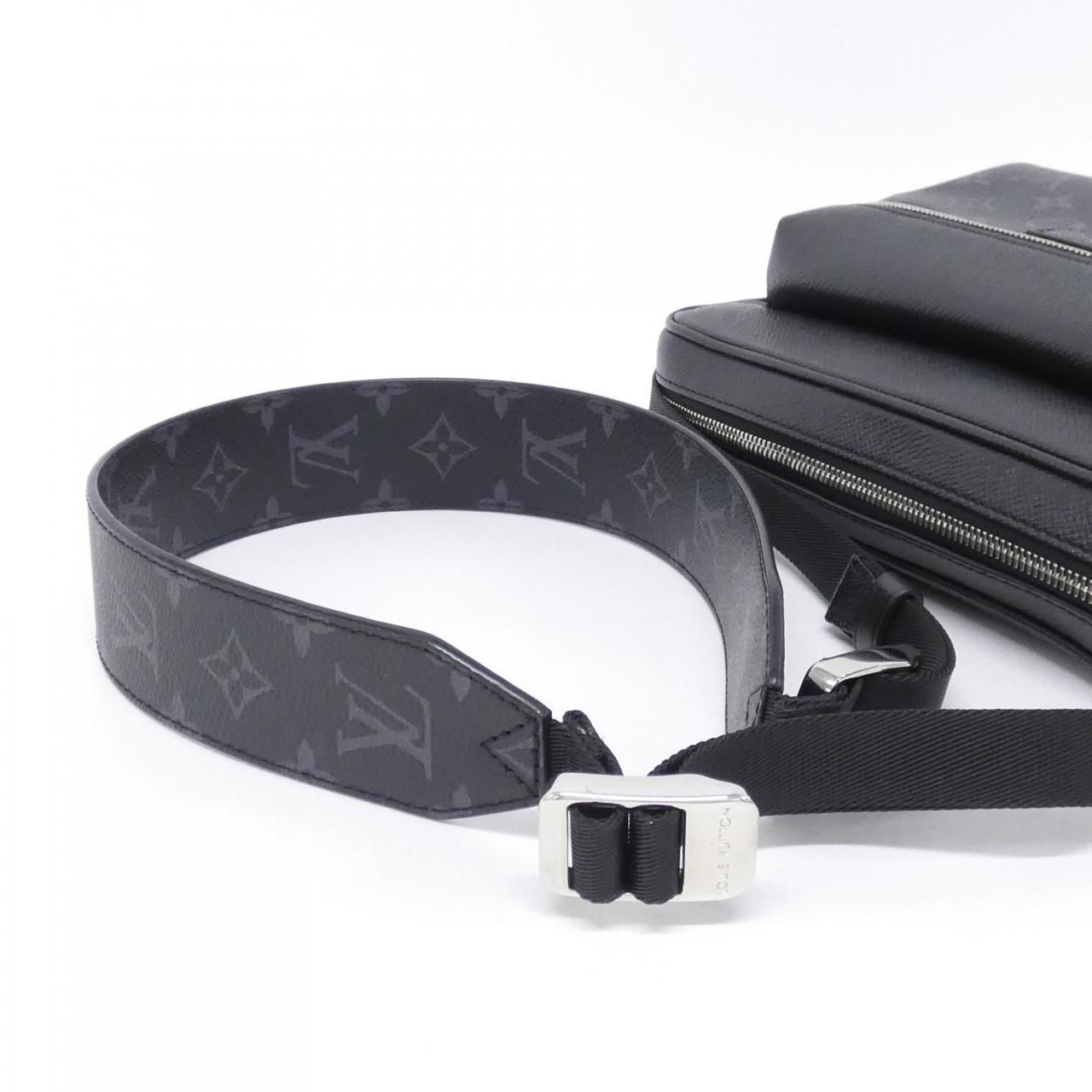 Louis Vuitton Taiga Llama Outdoor Messenger PM Shoulder — view 5