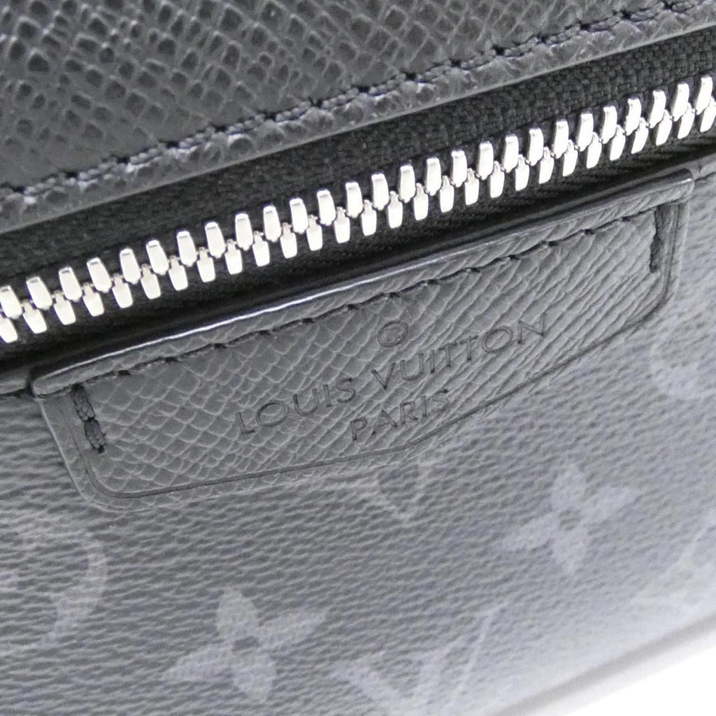 Louis Vuitton Taiga Llama Outdoor Messenger PM Shoulder — view 4