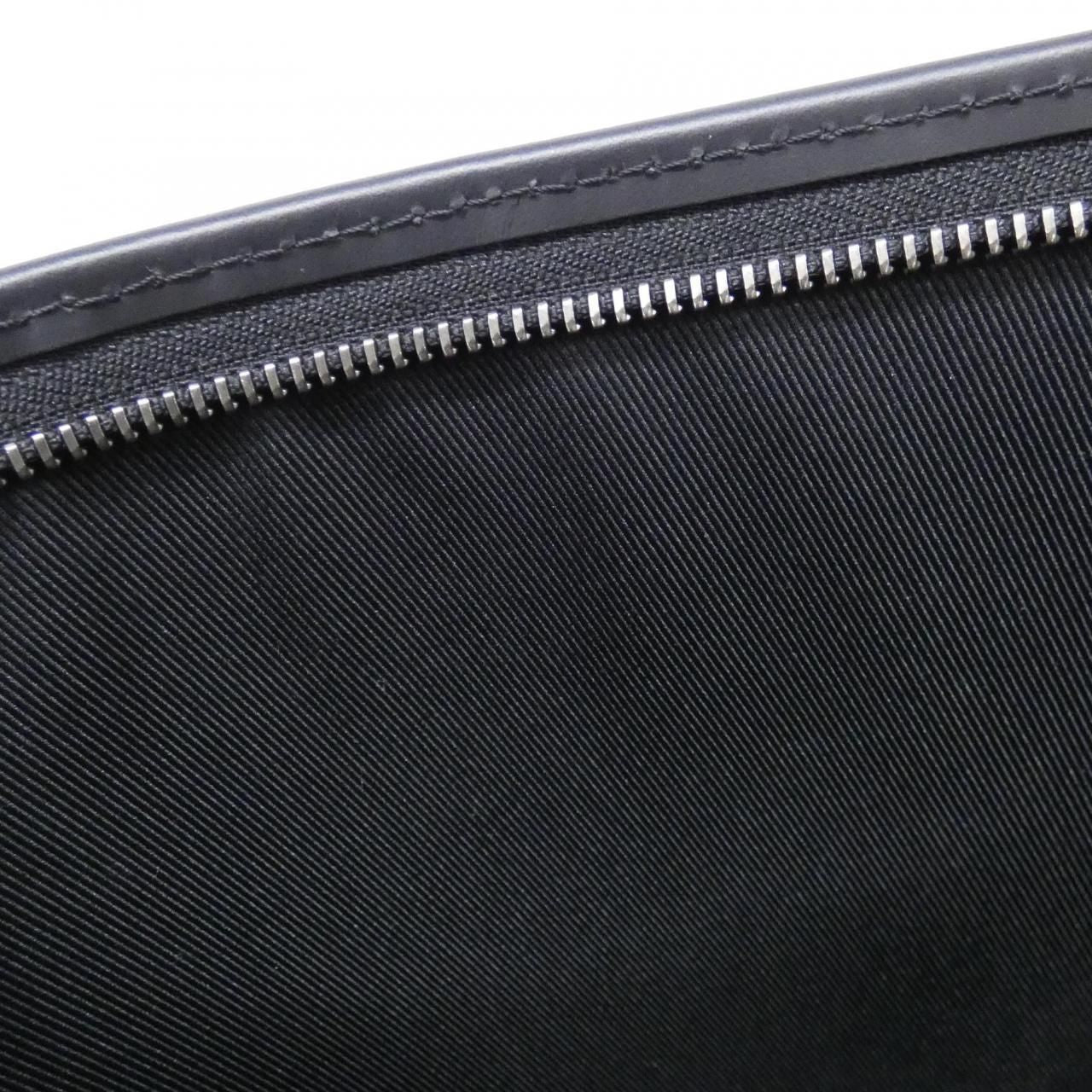 Louis Vuitton Monogram Eclipse Pochette Voyage MM — view 4