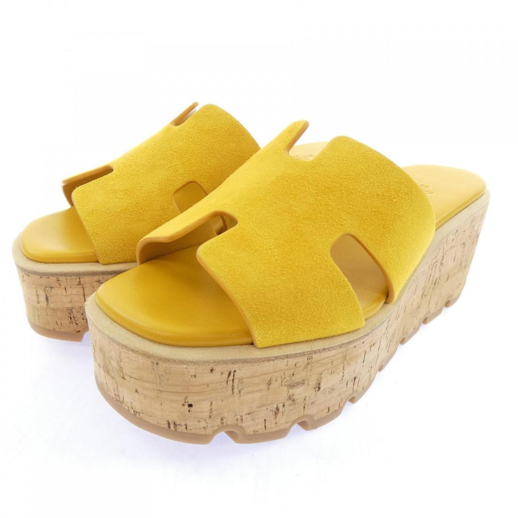 Hermes Eze Cut Detail Sandals — view 3