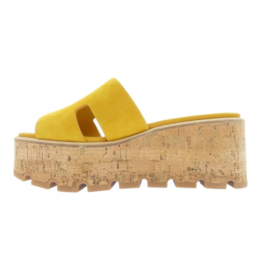 Hermes Eze Cut Detail Sandals — view 2