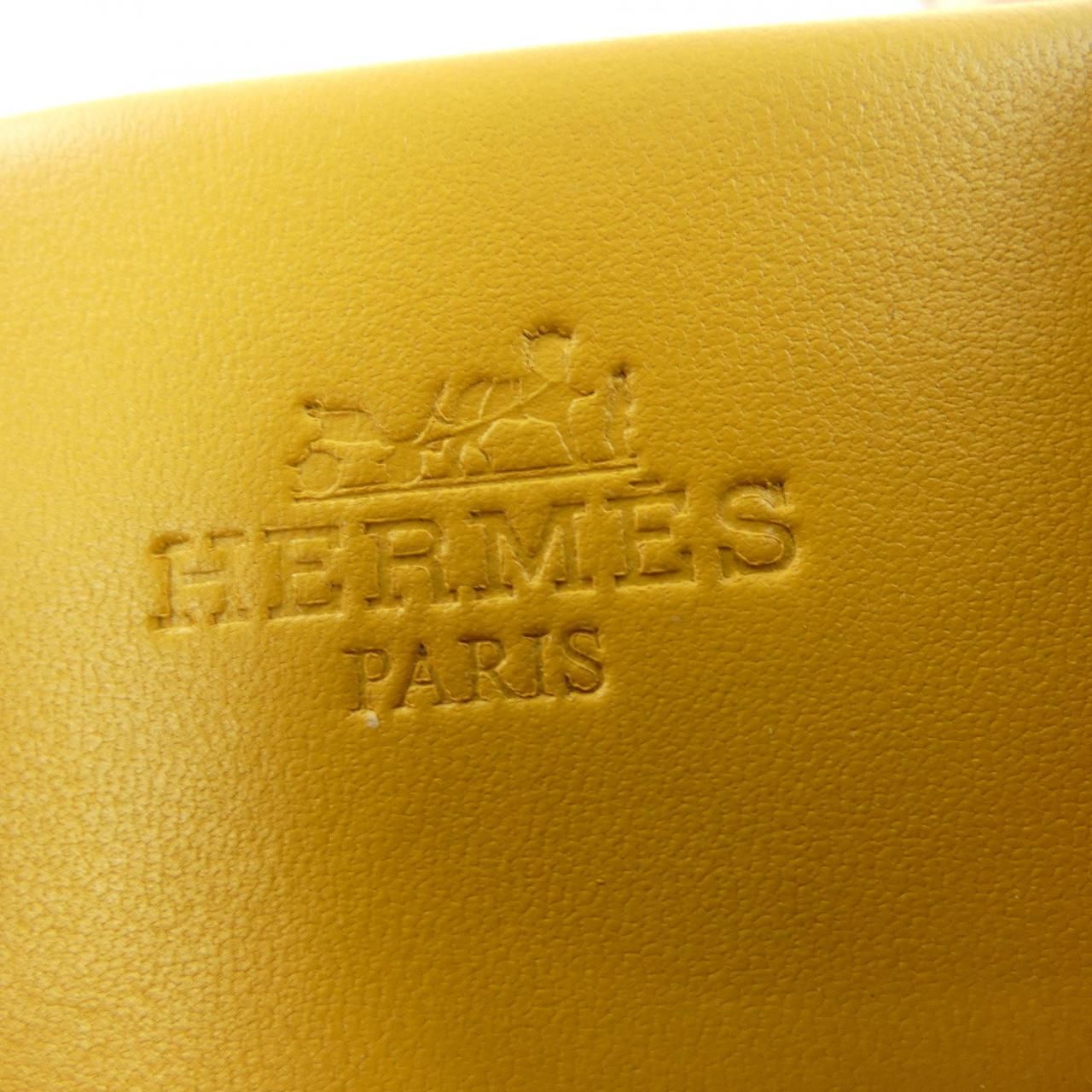 Hermes Eze Cut Detail Sandals — view 6