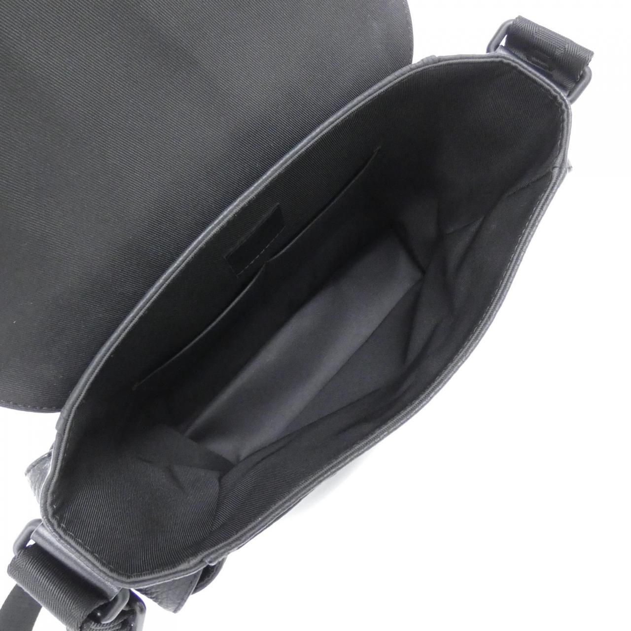 Louis Vuitton Taurillon Christopher Messenger Shoulder — view 7