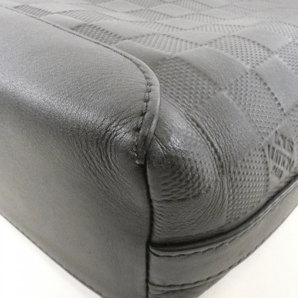 Louis Vuitton Damier Infini Discovery Messenger PM Shoulder — view 3