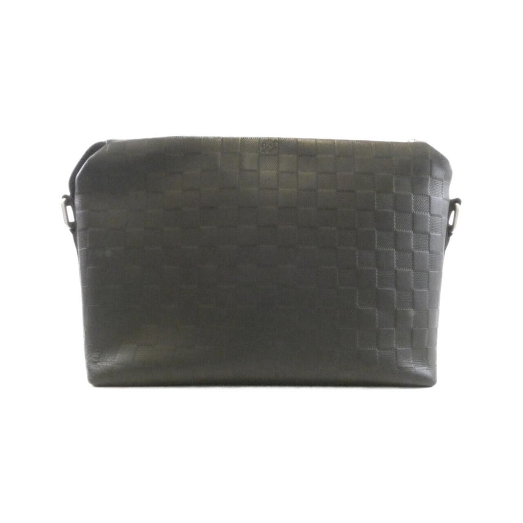 Louis Vuitton Damier Infini Discovery Messenger PM Shoulder — view 2