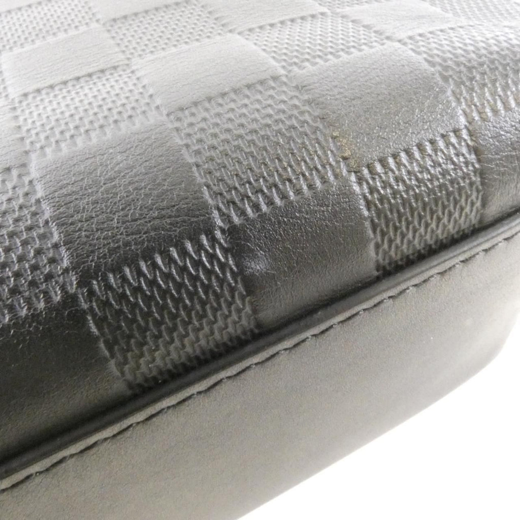Louis Vuitton Damier Infini Discovery Messenger PM Shoulder — view 4