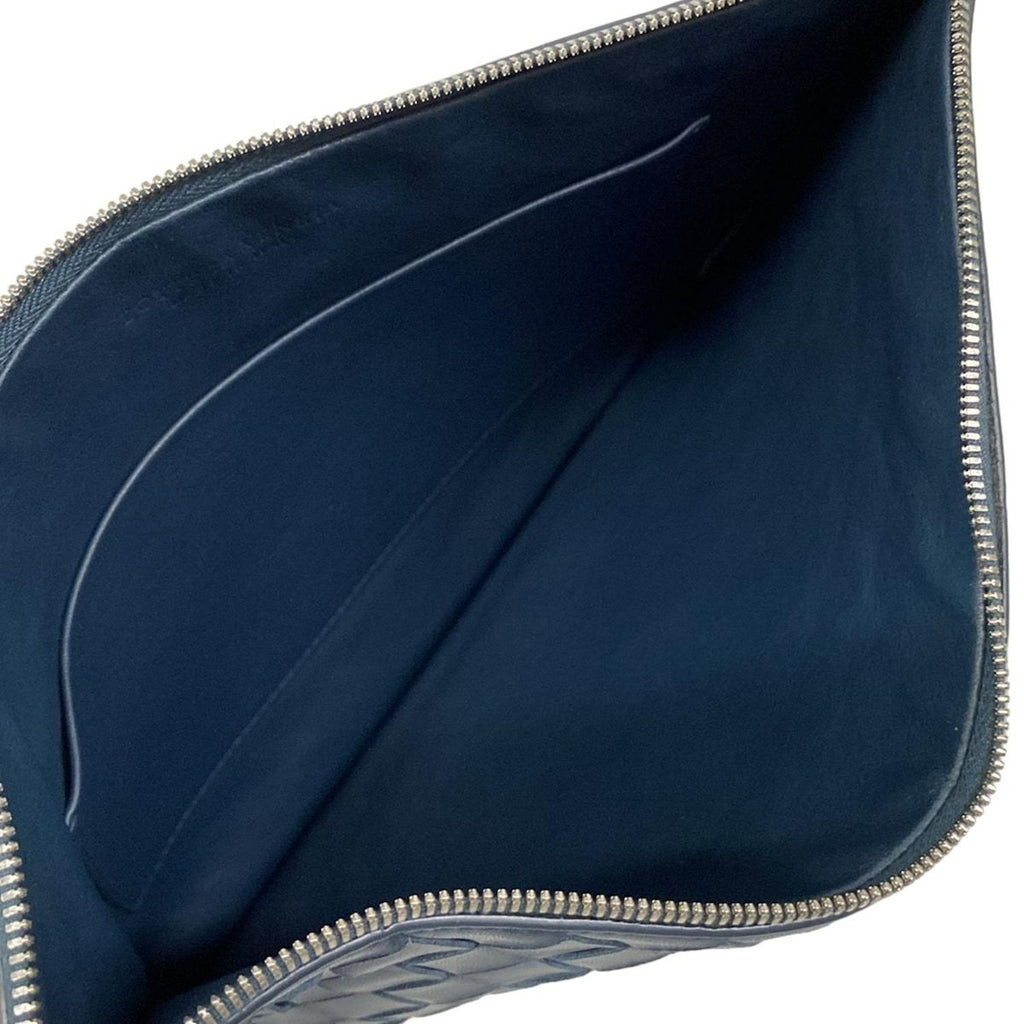 Bottega Veneta Clutch Intrecciato Navy Leather — view 7