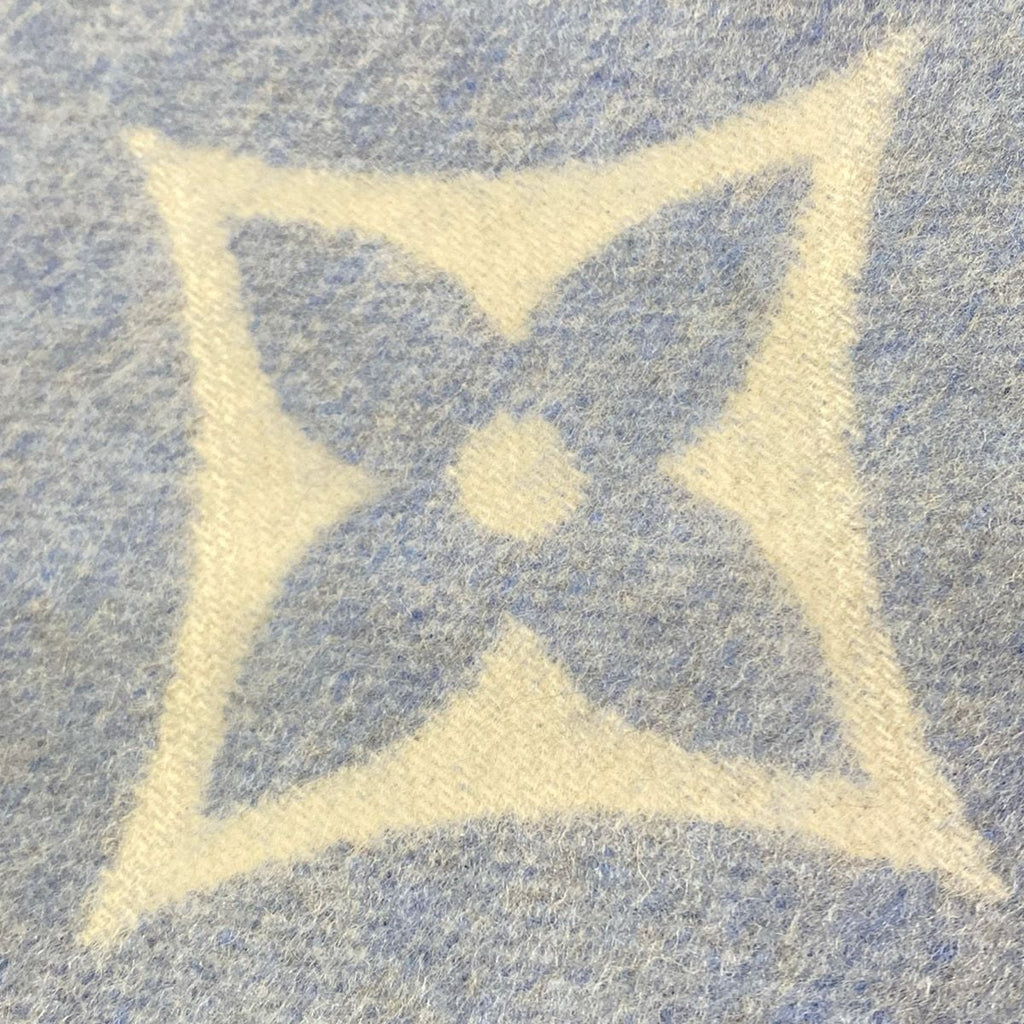 Louis Vuitton Scarf Light Blue Cashmere — view 6