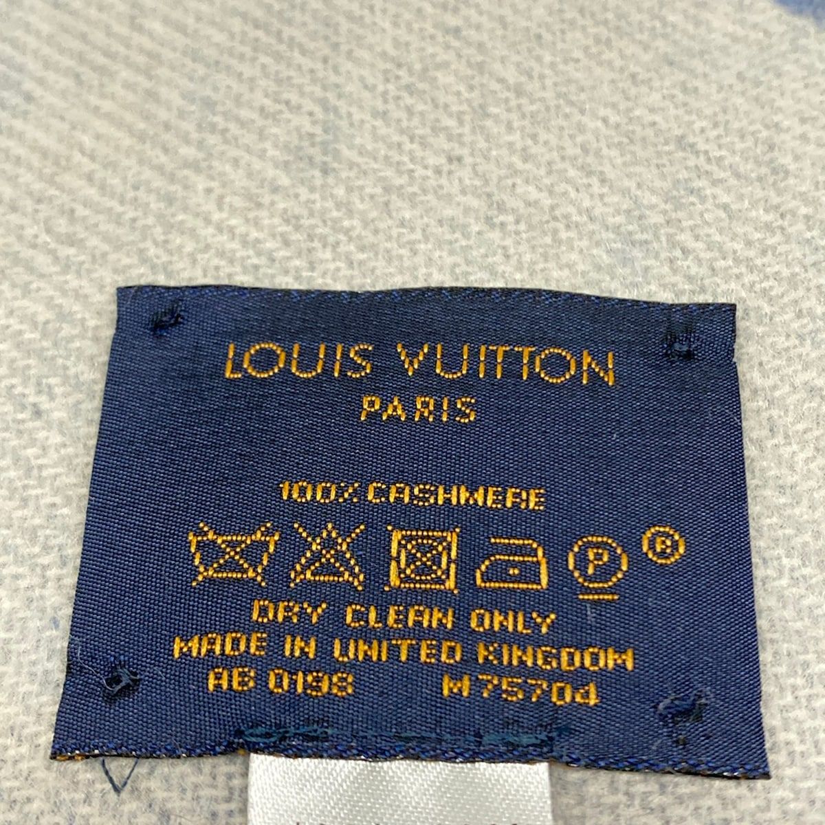 Louis Vuitton Scarf Light Blue Cashmere — view 2