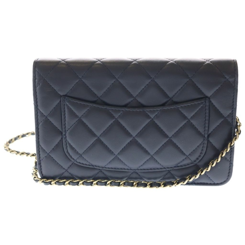Chanel Quilted Chain Wallet Shoulder Bag Navy Lambskin Gold — view 2