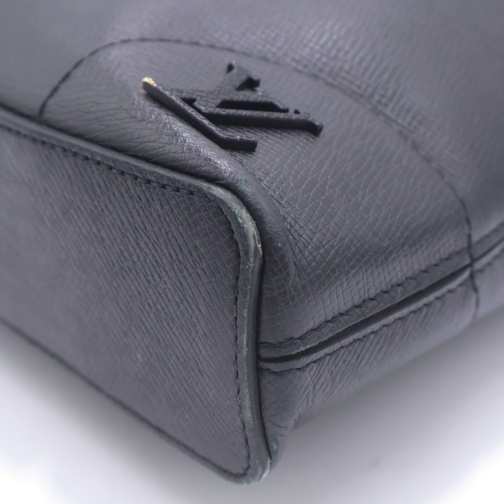 Louis Vuitton Taiga Slim Briefcase Business 2-Way Shoulder Bag Black Leather — view 5