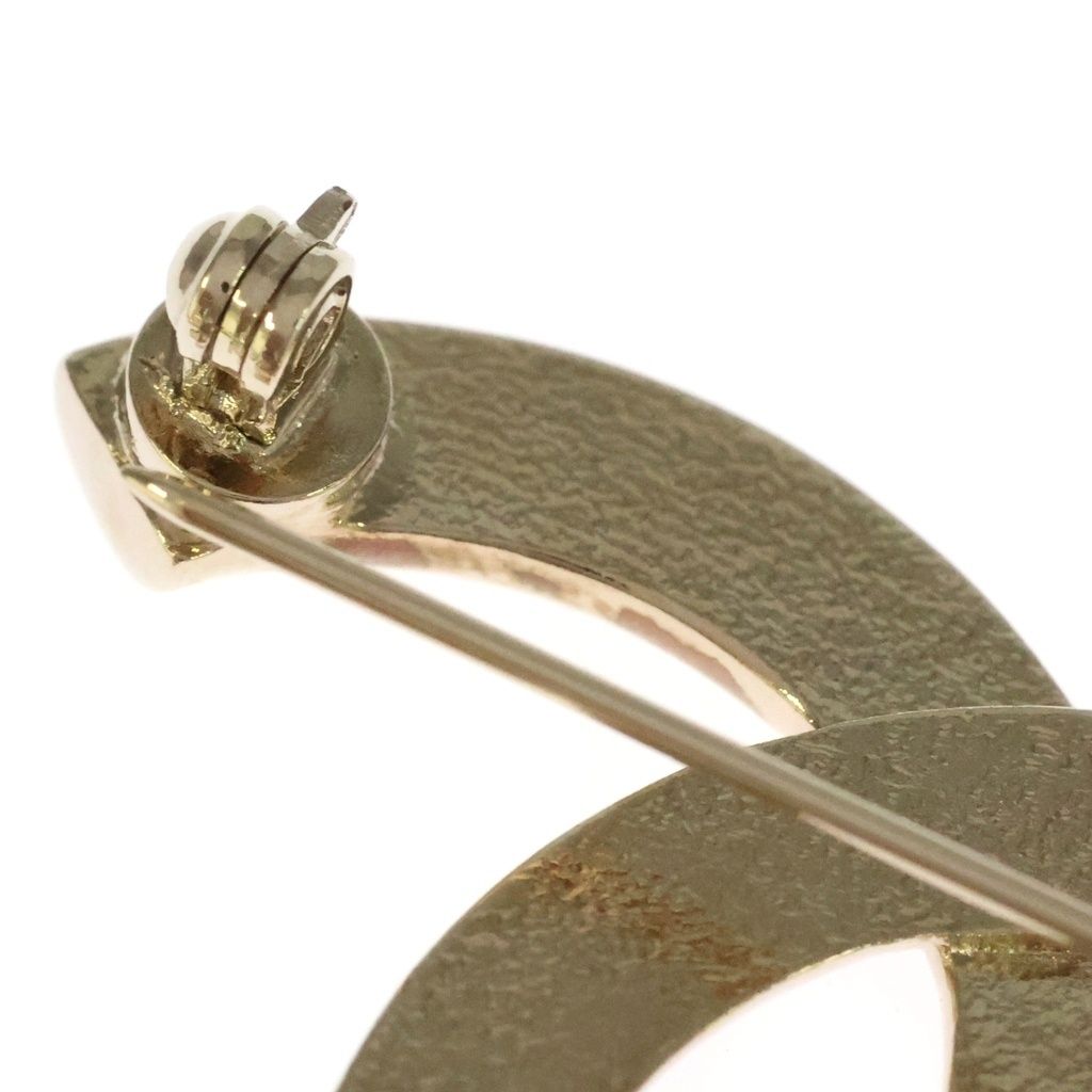 Chanel CC Logo Camellia Pearl Pin Badge Brooch Gold — view 6