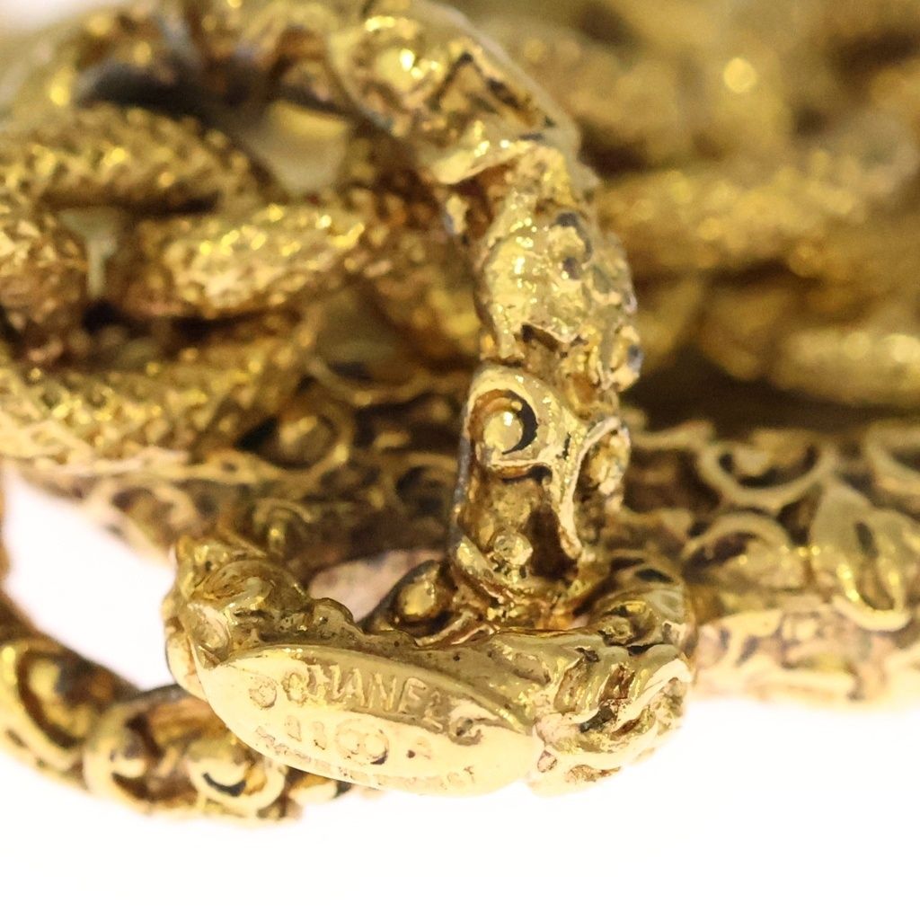 Chanel CC Logo Lava Vintage Chain Pendant Gold — view 5