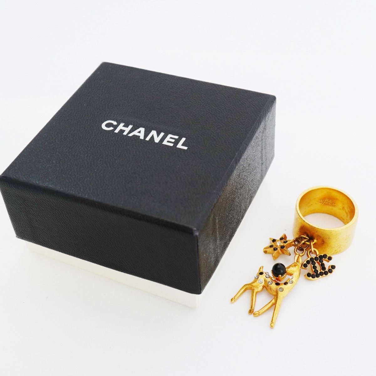 Chanel Ring CC Logo Bambi Gold Plated Rhinestone Black — view 7