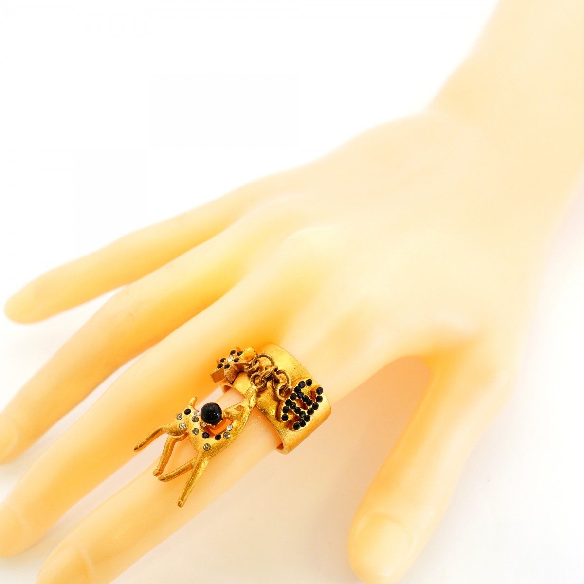Chanel Ring CC Logo Bambi Gold Plated Rhinestone Black — view 6