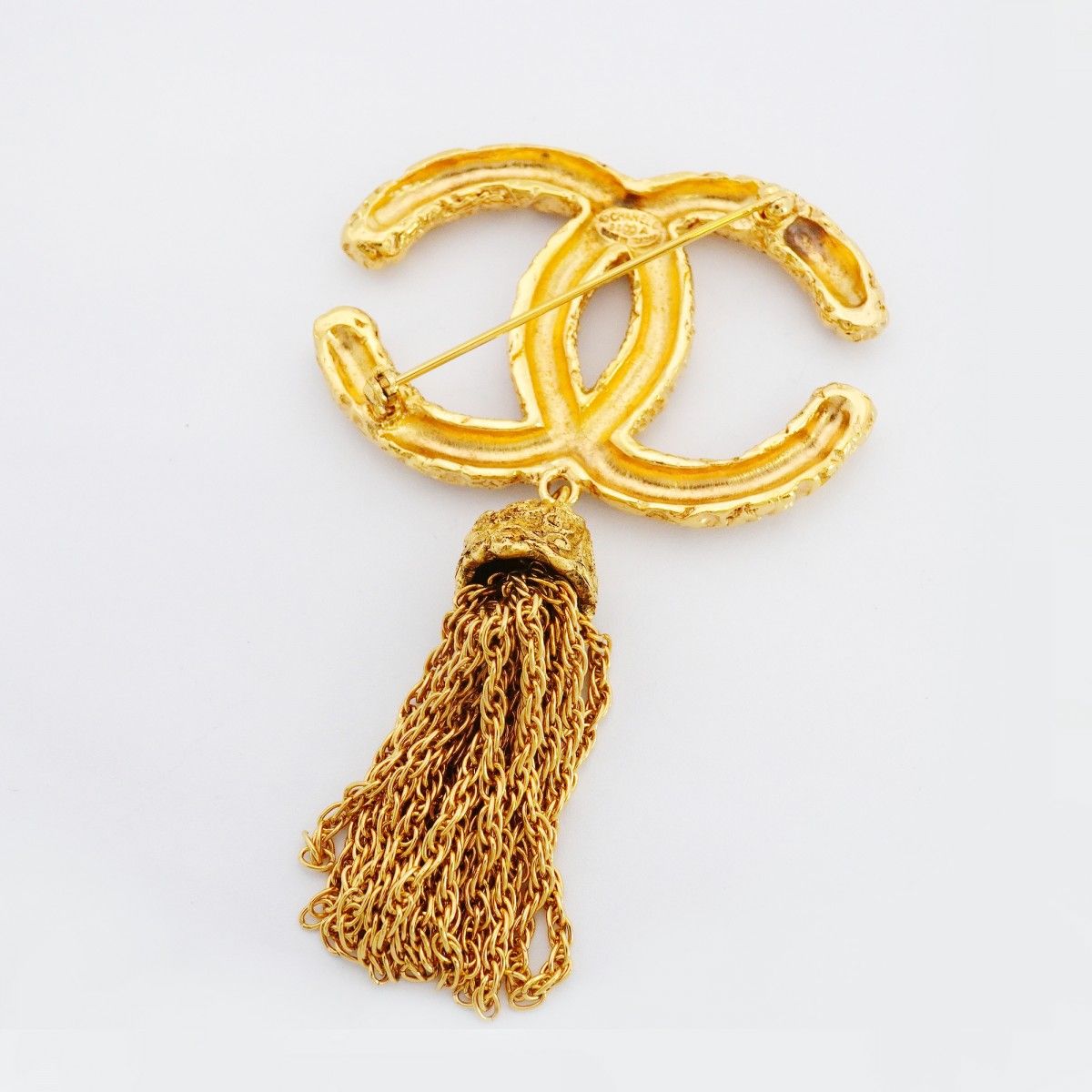 Chanel Brooch Vintage CC Logo Lava Motif Gold Plated — view 5