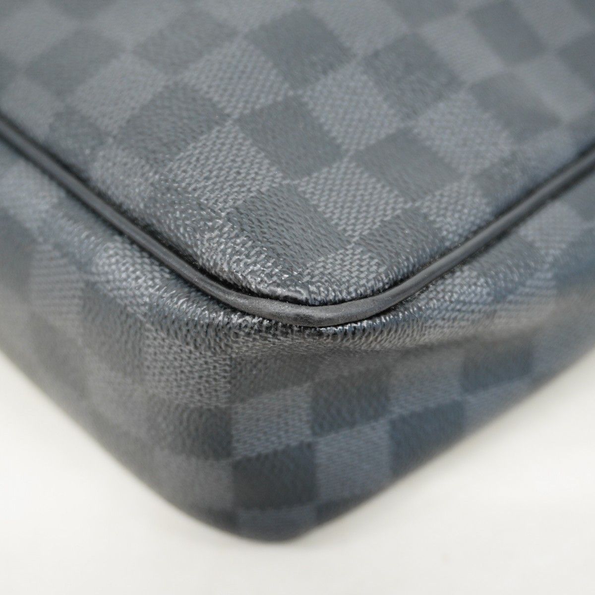 Louis Vuitton Shoulder Bag Damier Graphite Daniel MM Black Gray — view 6