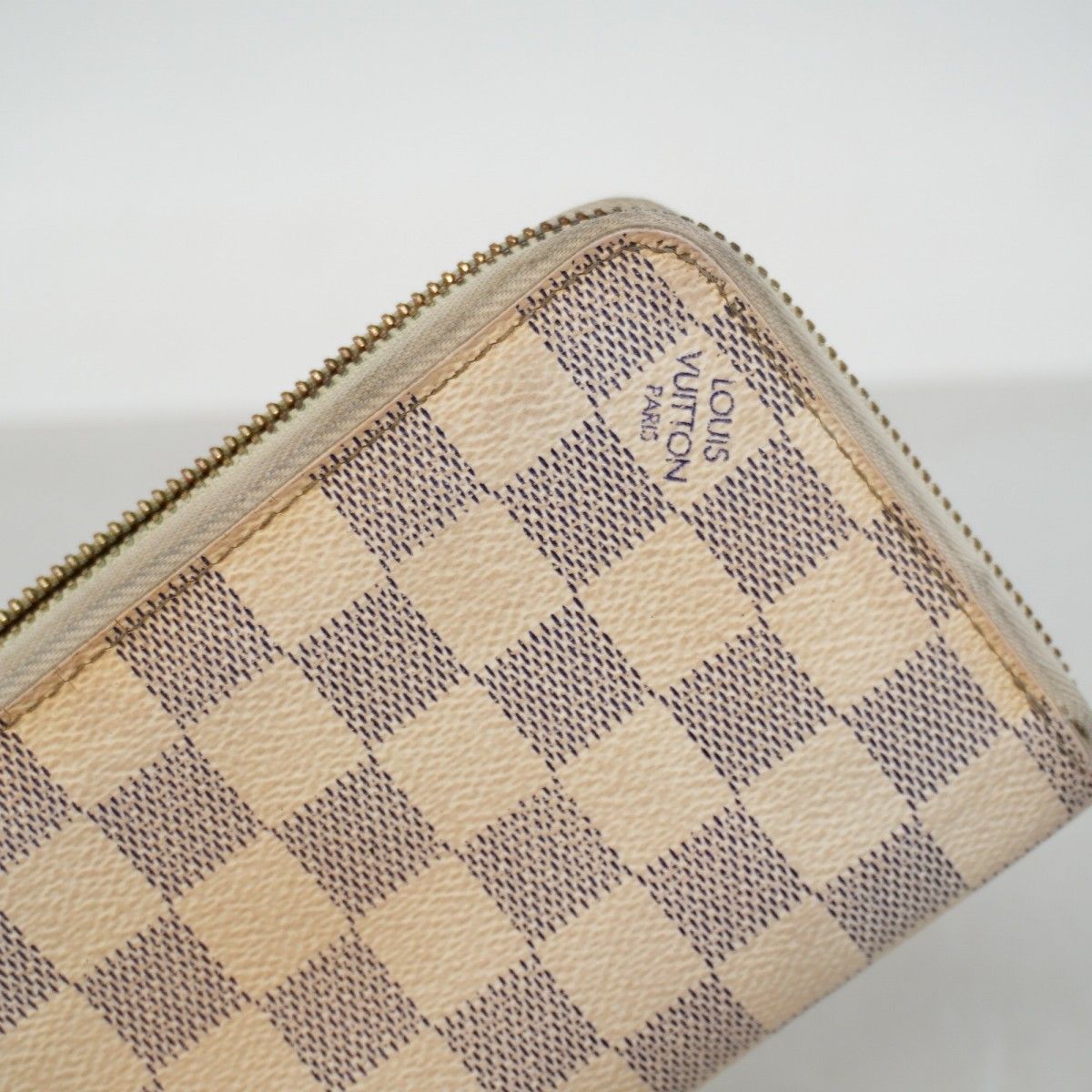 Louis Vuitton Wallet Damier Azur Zippy White — view 9