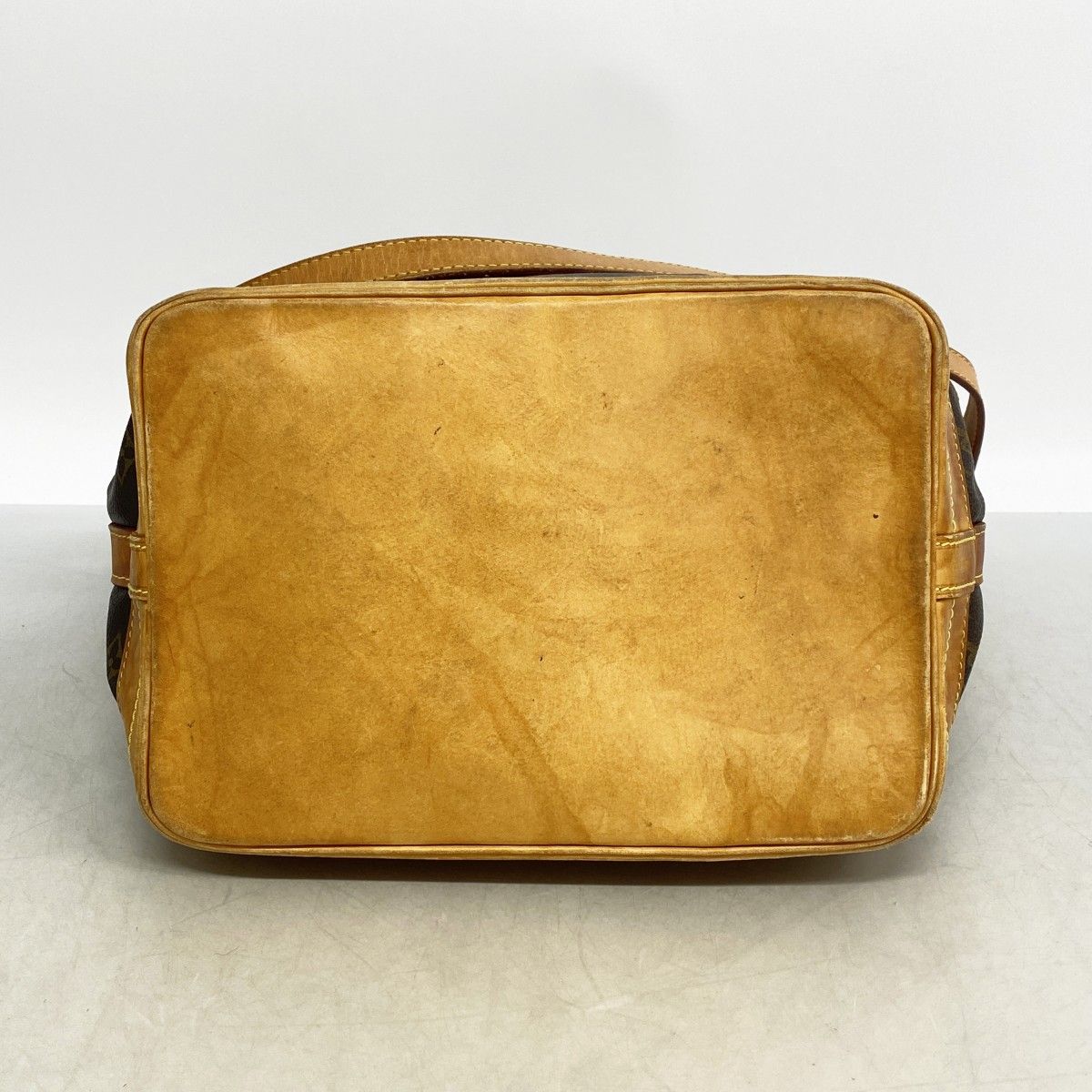Louis Vuitton Shoulder Bag Monogram Noe Brown — view 3