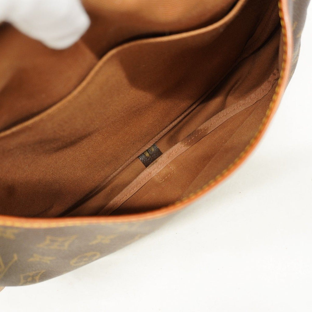 Louis Vuitton Shoulder Bag Monogram Saumur 30 Brown — view 4