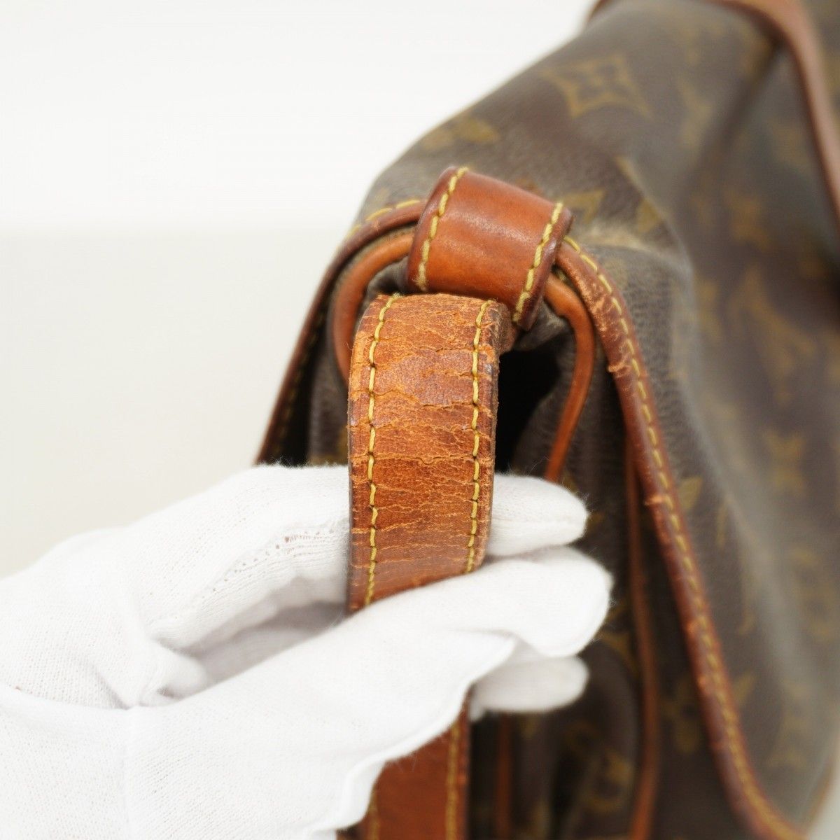 Louis Vuitton Shoulder Bag Monogram Saumur 30 Brown — view 7