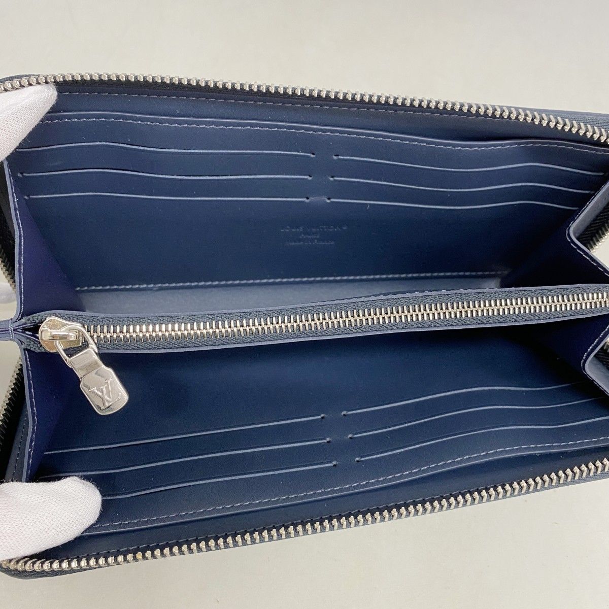 Louis Vuitton Wallet Monogram Shadow Zippy Horizontal Navy Blue — view 3