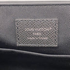 Louis Vuitton Shoulder Bag Taiga District PM Noir — view 5
