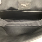 Louis Vuitton Shoulder Bag Taiga District PM Noir — view 4