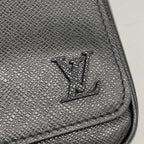 Louis Vuitton Shoulder Bag Taiga District PM Noir — view 9