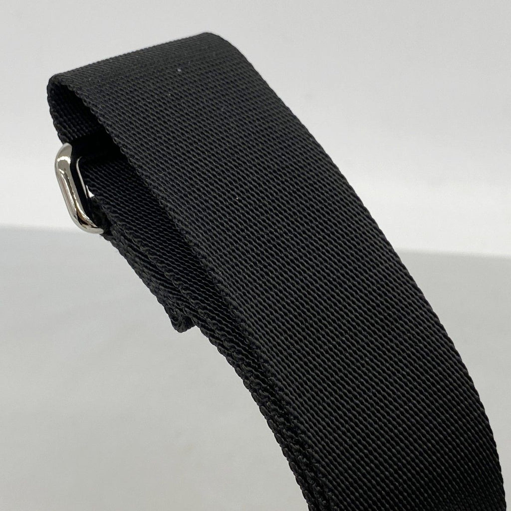 Louis Vuitton Shoulder Bag Taiga District PM Noir — view 8