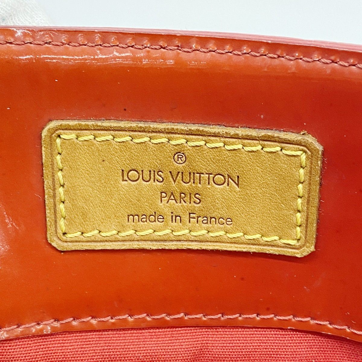 Louis Vuitton Tote Vernis Reed MM Rouge — view 5