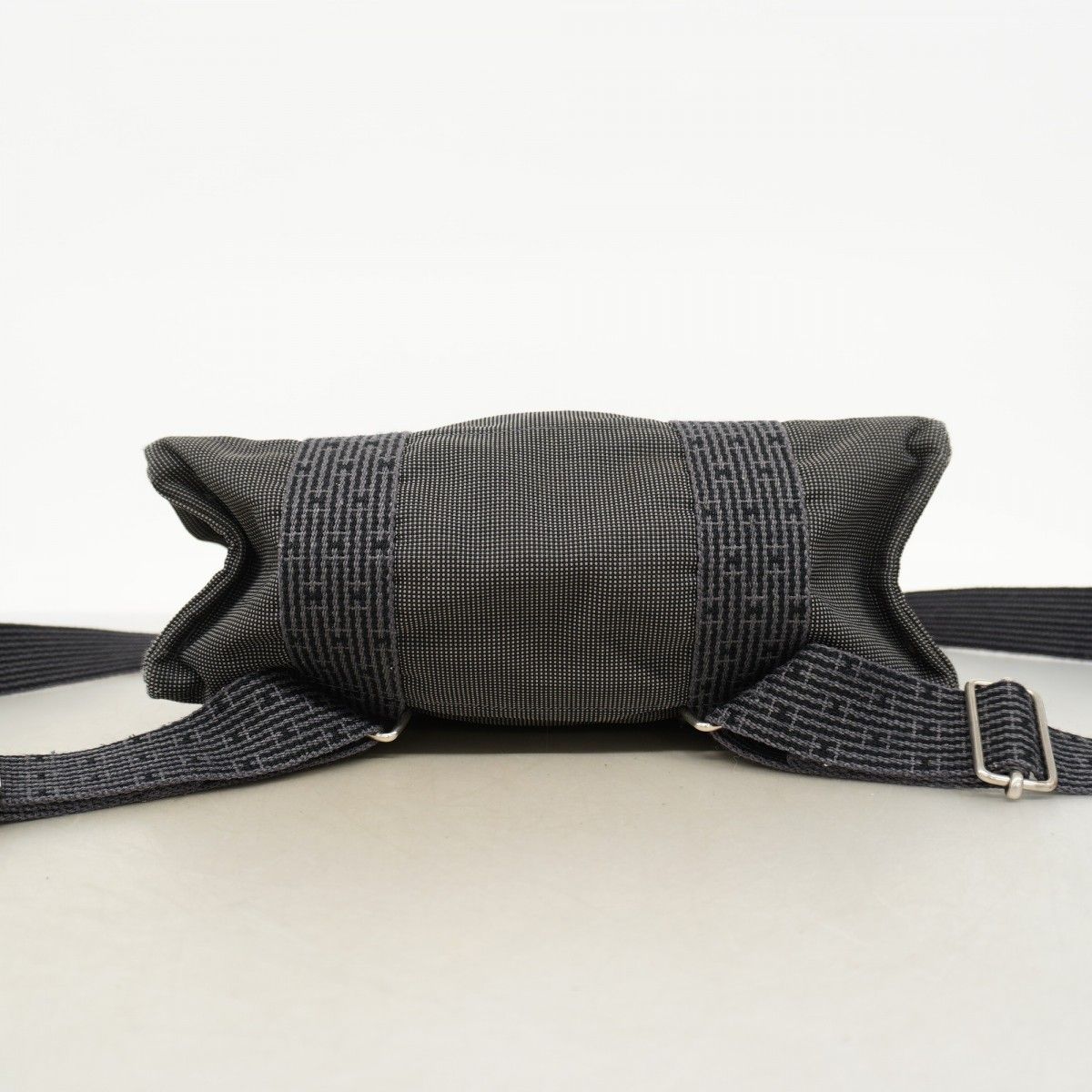 Hermes Backpack Her Line a Dos MM Canvas Gray Silver — view 3