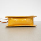 Louis Vuitton Handbag Vernis Mott Beige — view 3