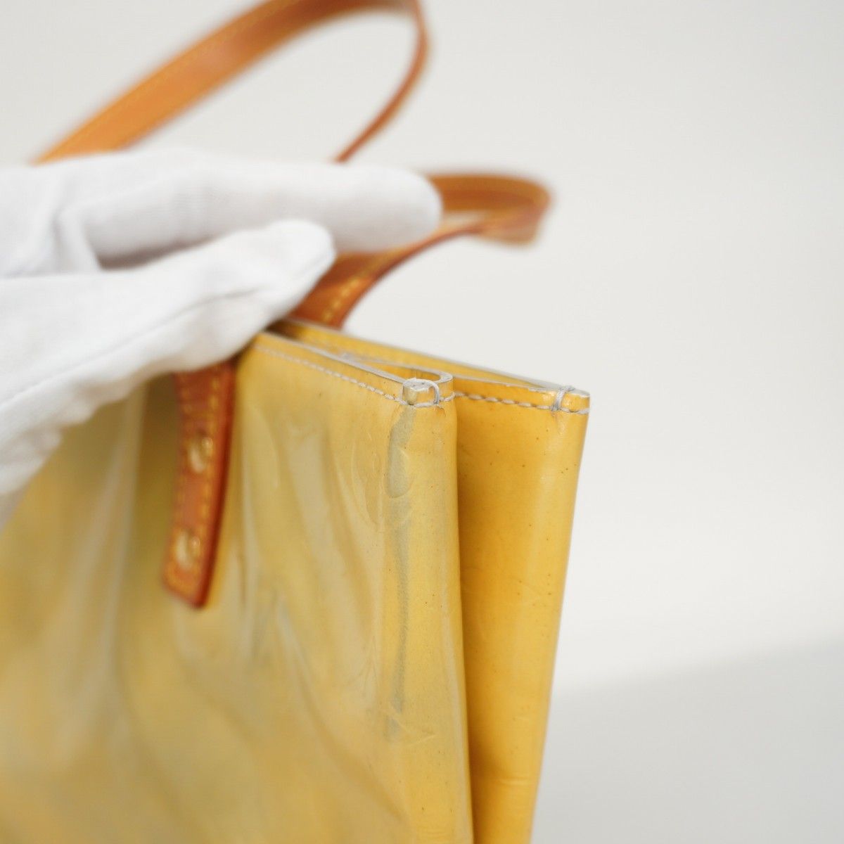 Louis Vuitton Tote Vernis Reed MM Gray — view 7