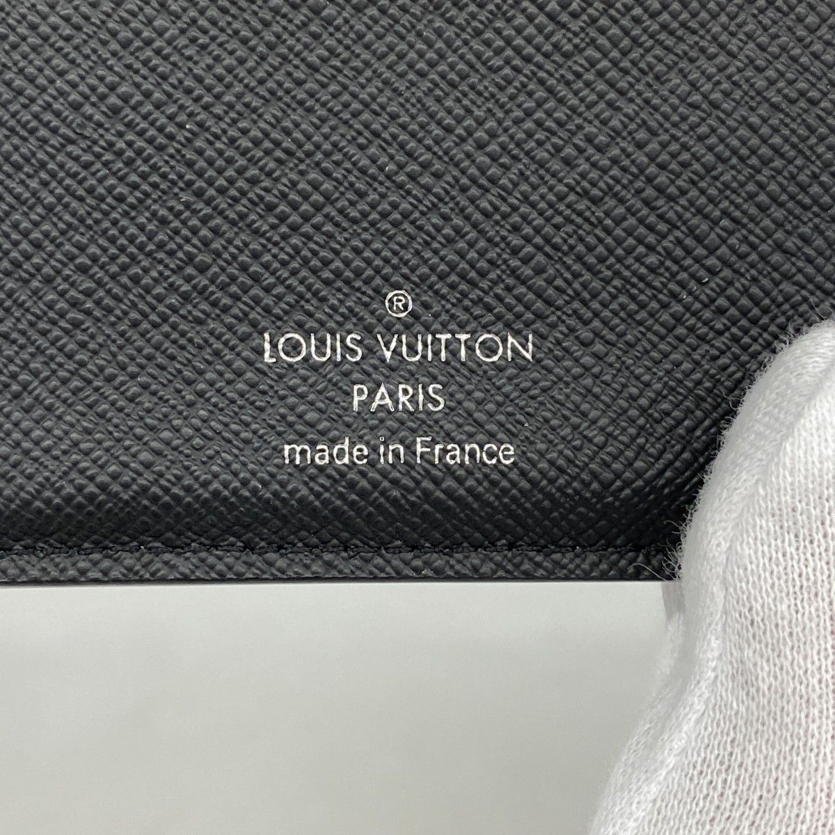 Louis Vuitton Wallet Taiga Portefeuille Marco NM Black — view 4