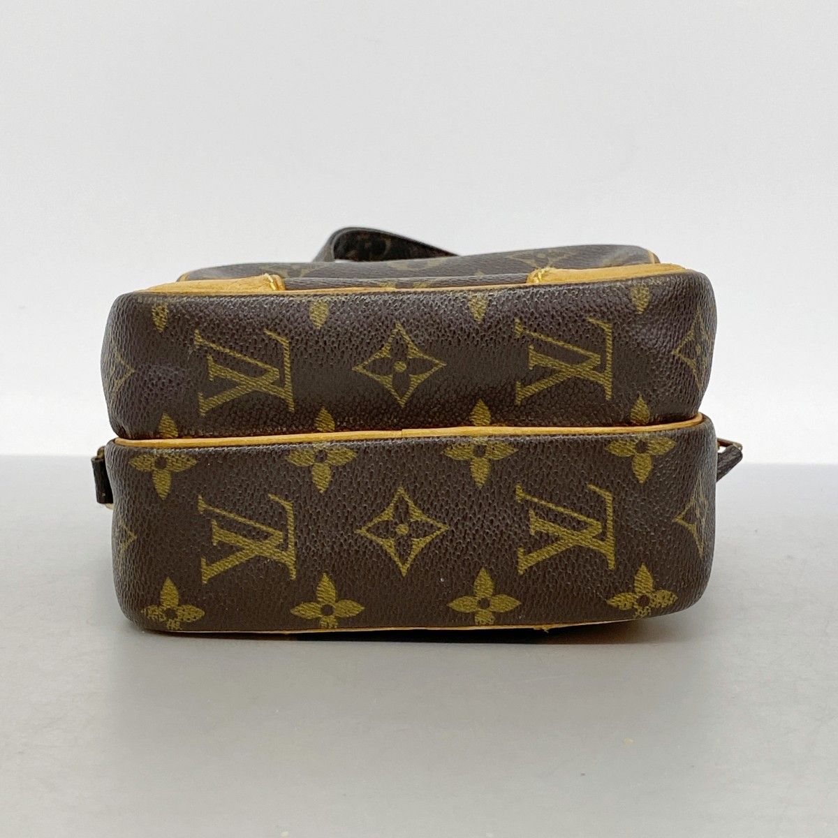 Louis Vuitton Shoulder Bag Monogram Amazon Brown — view 3