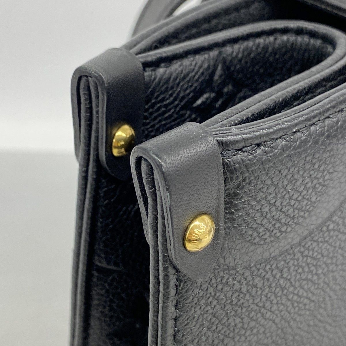 Louis Vuitton Tote Monogram Empreinte On The Go MM Noir 2-Way — view 7