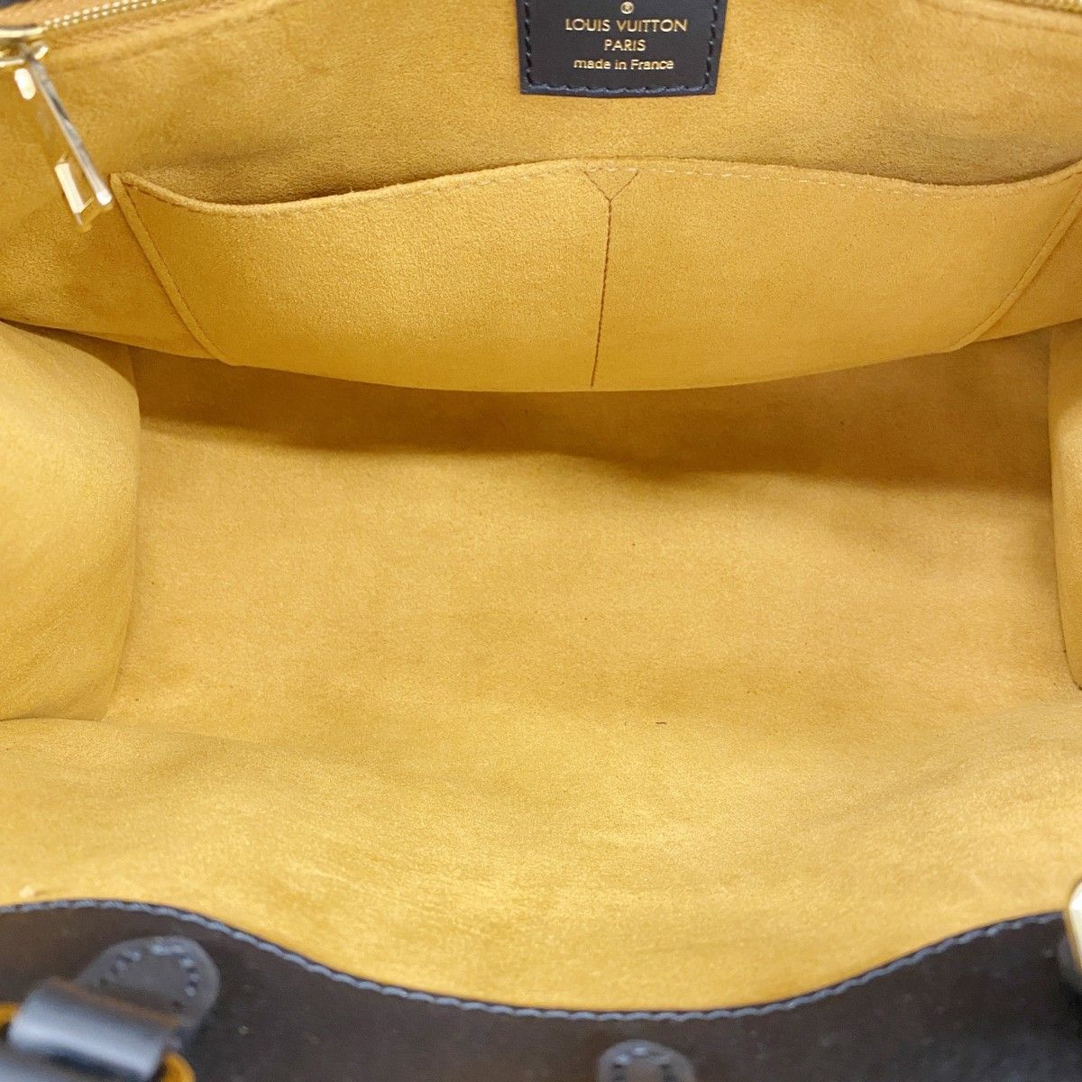 Louis Vuitton Tote Monogram Empreinte On The Go MM Noir 2-Way — view 4