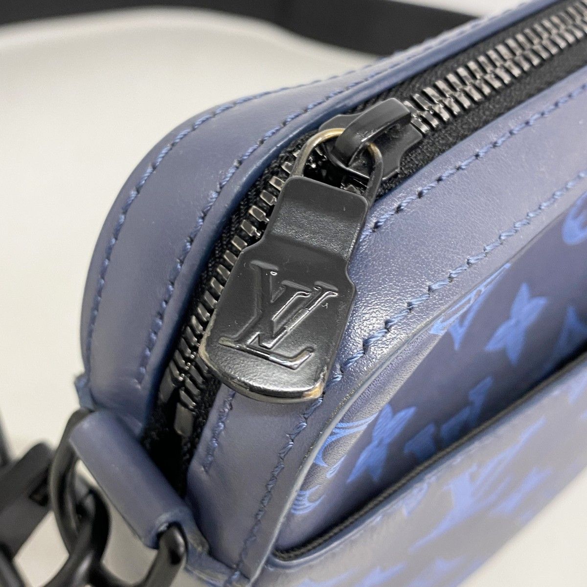 Louis Vuitton Shoulder Bag Monogram Shadow Duo Messenger Navy — view 7