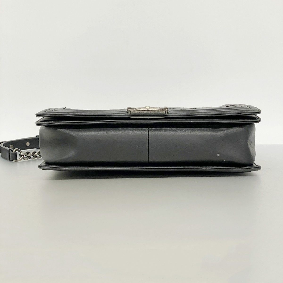 Chanel Shoulder Bag Boy Lambskin Black Silver — view 3