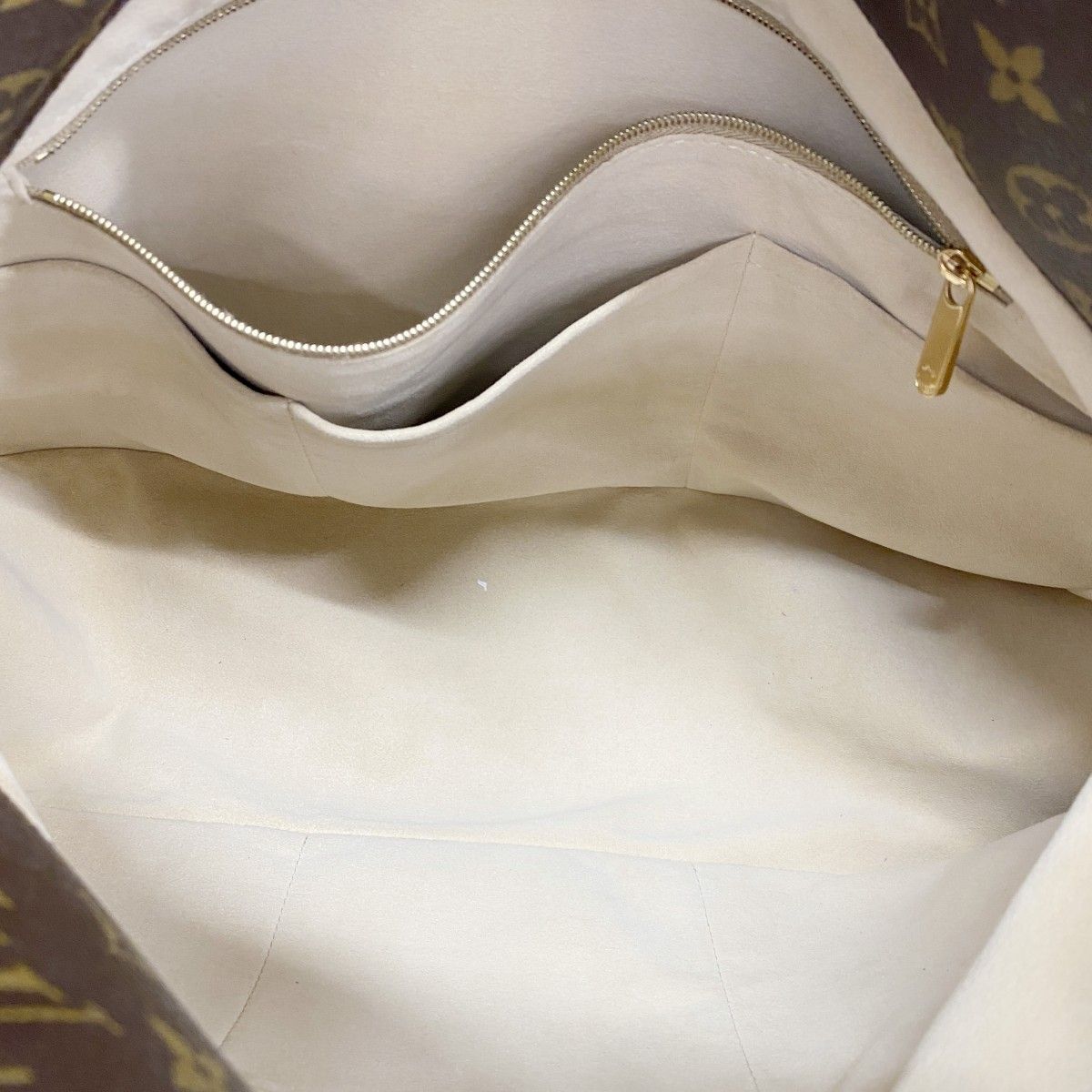 Louis Vuitton Shoulder Bag Monogram Artsy MM Brown — view 4
