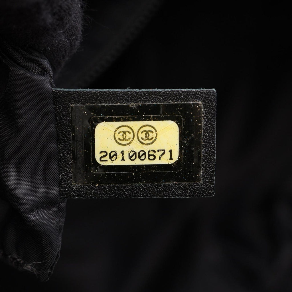 Chanel Tote Coco Cocoon MM Green Black Nylon Leather — view 5